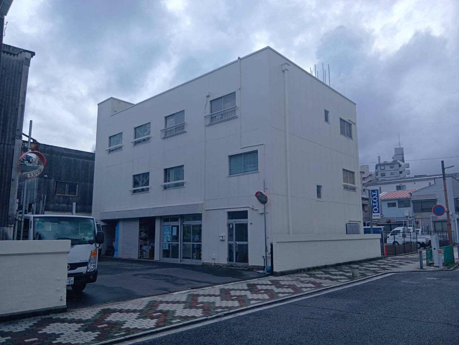 神奈川管材㈱横浜本社